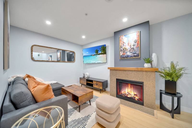 Apartment for rent at 700 W E St #402, San Diego, CA 92101