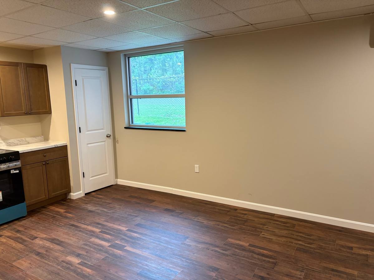 Apartment for rent at 202 Maplewwod #4, East Liverpool, OH 43920