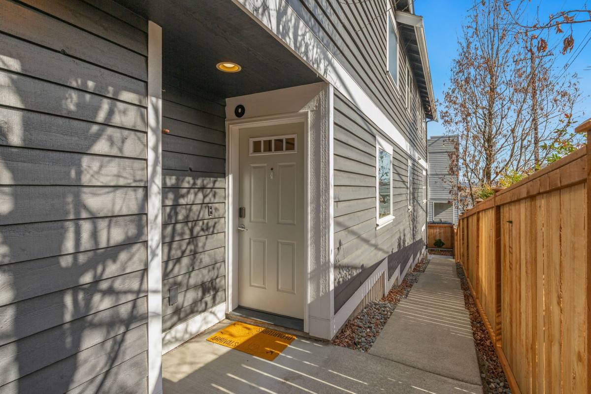 House for rent at 3006 SW Hinds St, Seattle, WA 98126
