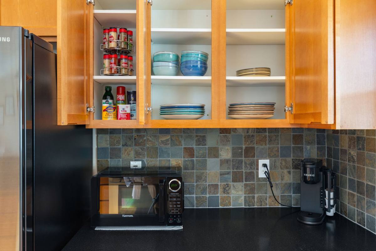 House for rent at 3006 SW Hinds St, Seattle, WA 98126