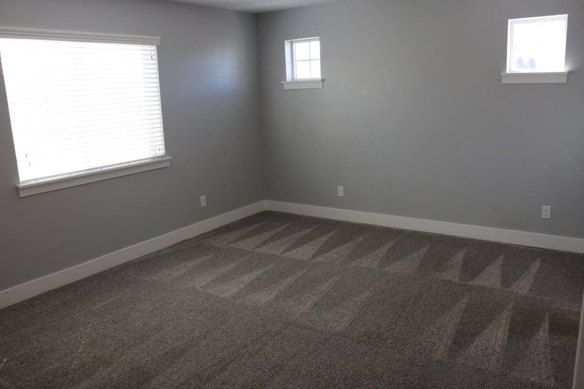 Townhouse for rent at 287 W 20 N, Hyrum, UT 84319