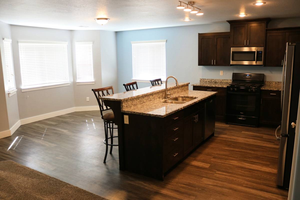 Townhouse for rent at 287 W 20 N, Hyrum, UT 84319