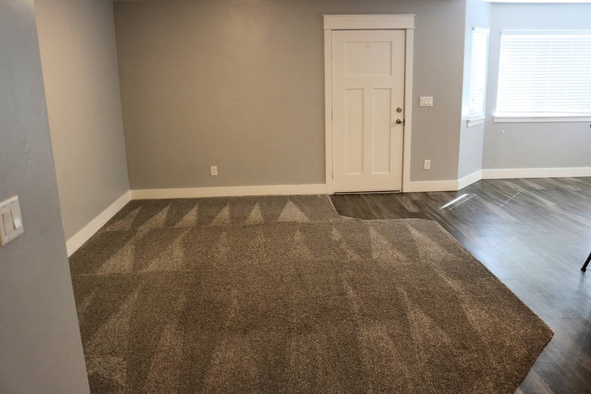 Townhouse for rent at 287 W 20 N, Hyrum, UT 84319