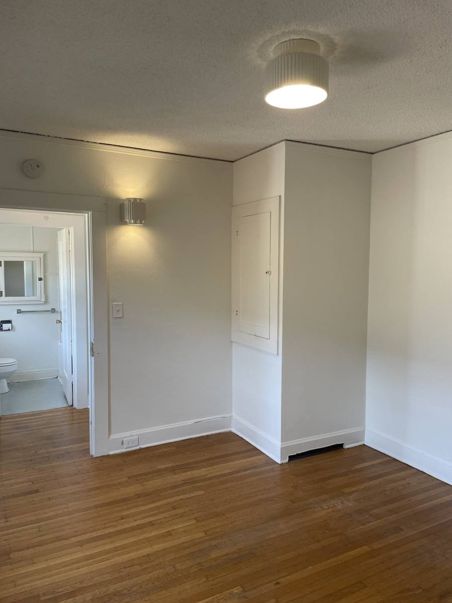 Apartment for rent at 1635 NW 25th Ave #5, Portland, OR 97210