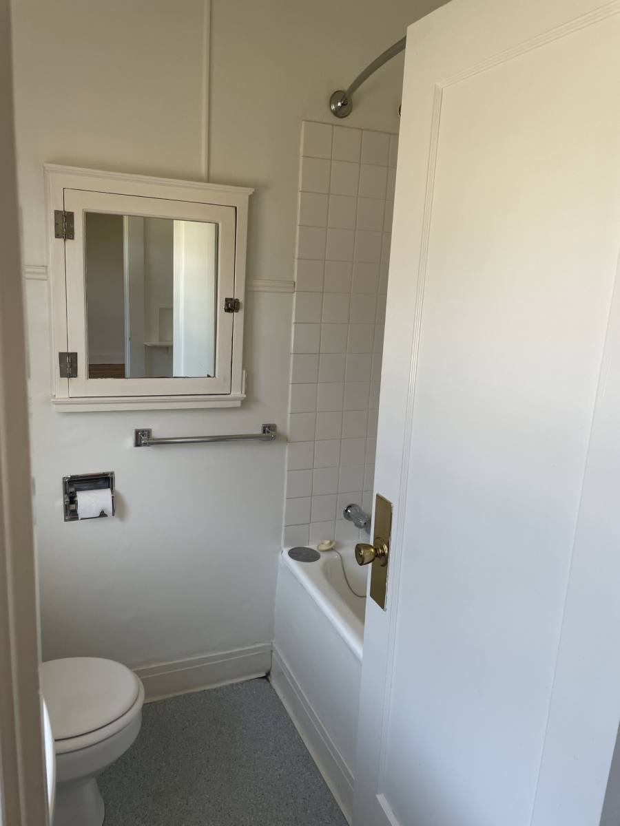 Apartment for rent at 1635 NW 25th Ave #5, Portland, OR 97210