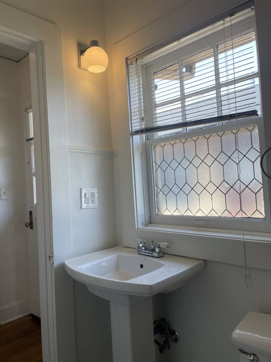 Apartment for rent at 1635 NW 25th Ave #5, Portland, OR 97210