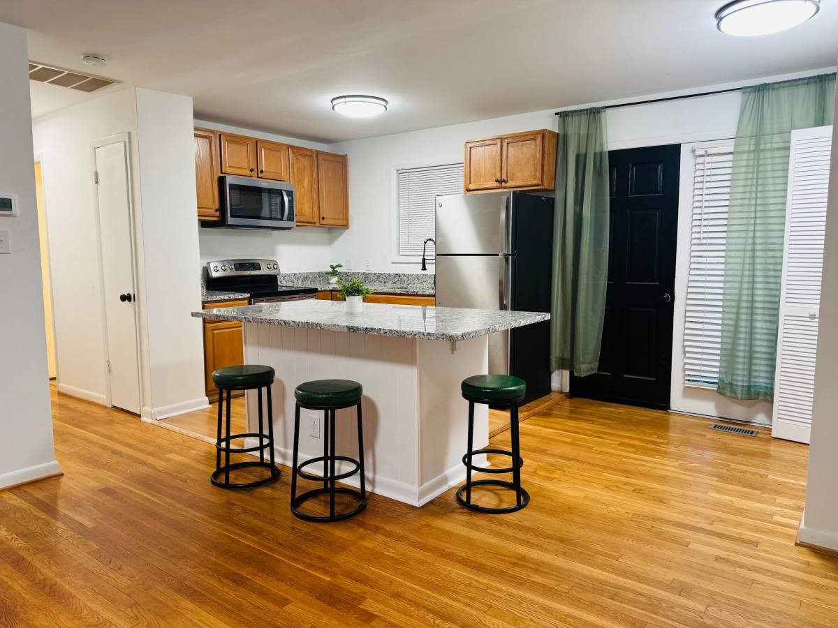 Townhouse for rent at 1216 W Leigh St, Richmond, VA 23220