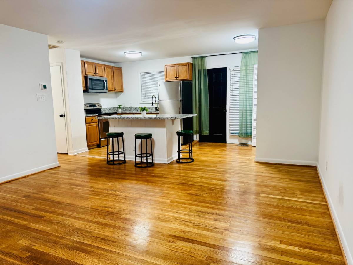 Townhouse for rent at 1216 W Leigh St, Richmond, VA 23220