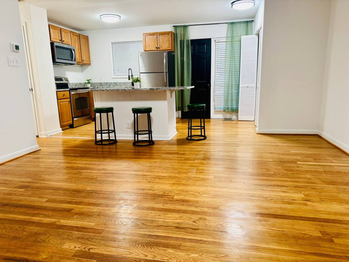 Townhouse for rent at 1216 W Leigh St, Richmond, VA 23220