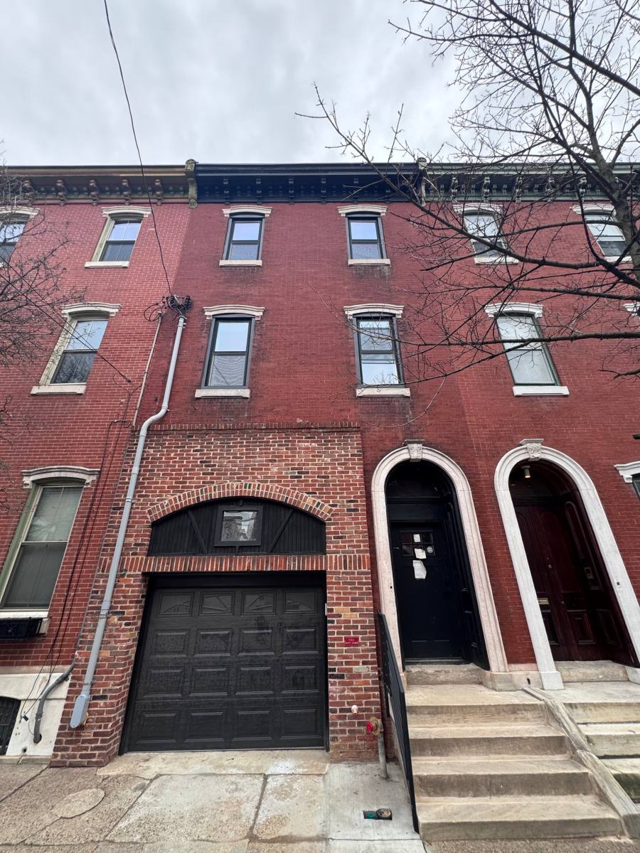 Apartment for rent at 647 N 16th St #1, Philadelphia, PA 19130