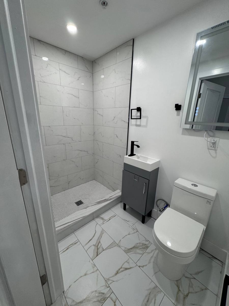 Apartment for rent at 647 N 16th St #2, Philadelphia, PA 19130