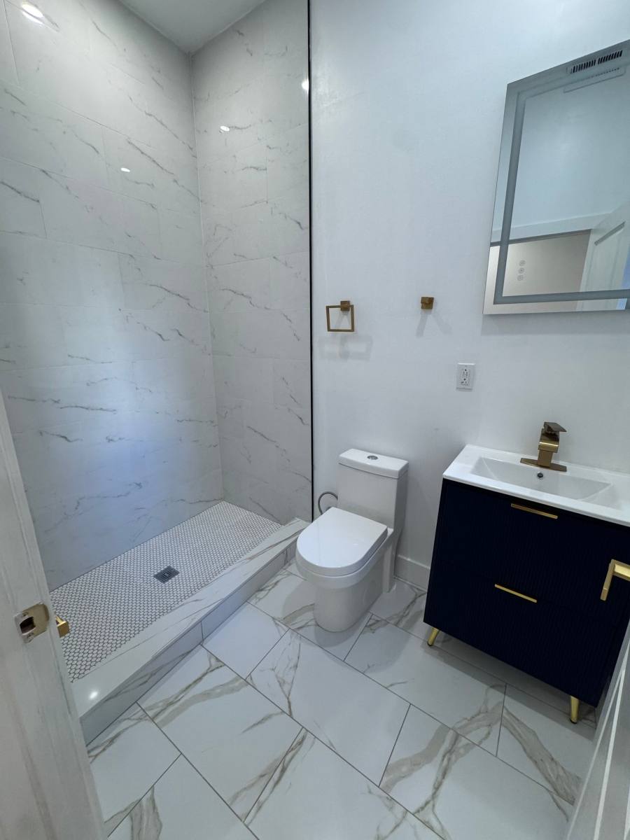 Apartment for rent at 647 N 16th St #3, Philadelphia, PA 19130