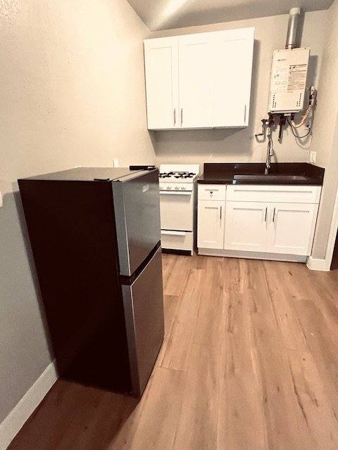 Apartment for rent at 928 W 83rd St #4, Los Angeles, CA 90044