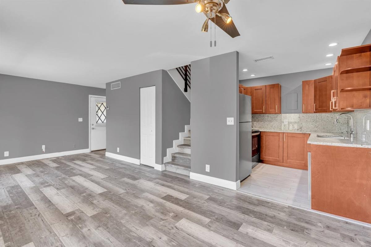 Townhouse for rent at 8911 NW 28th Dr #32B, Coral Springs, FL 33065