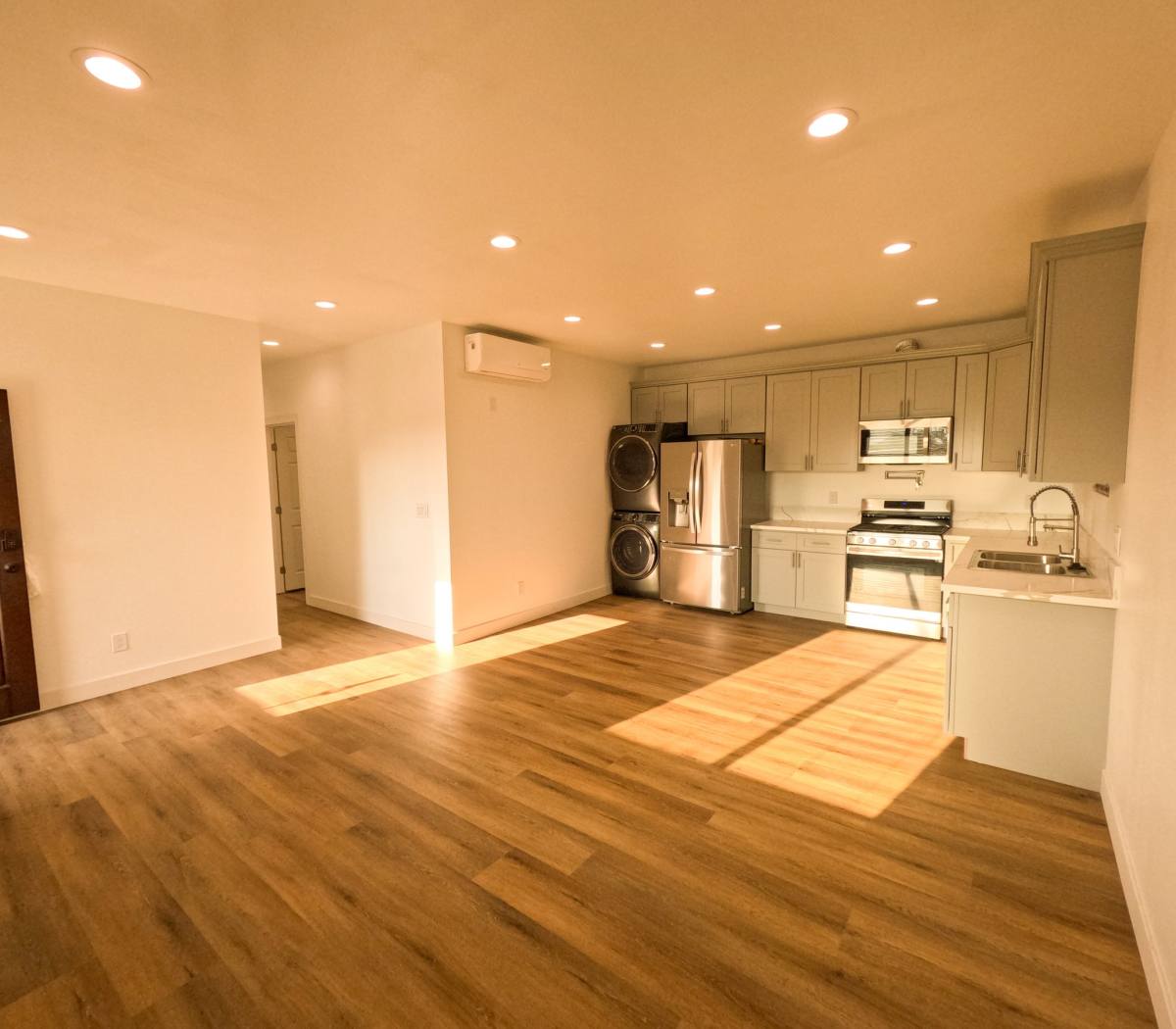 Apartment for rent at 4904 Coke Ave #2, Lakewood, CA 90712