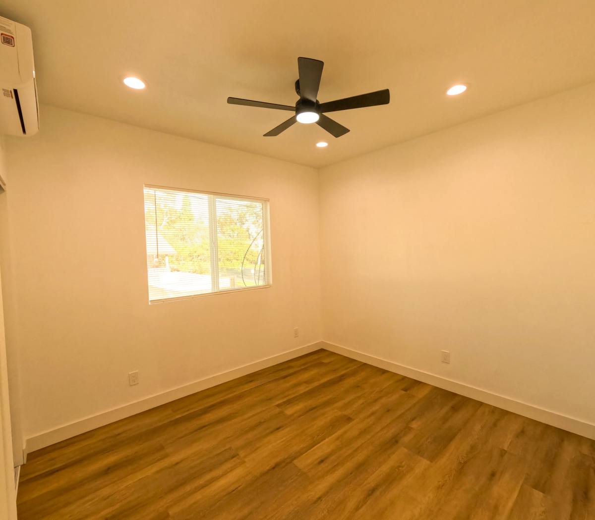 Apartment for rent at 4904 Coke Ave #2, Lakewood, CA 90712