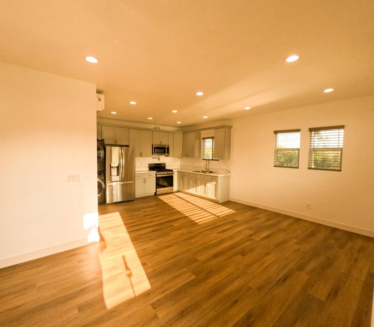 Apartment for rent at 4904 Coke Ave #2, Lakewood, CA 90712