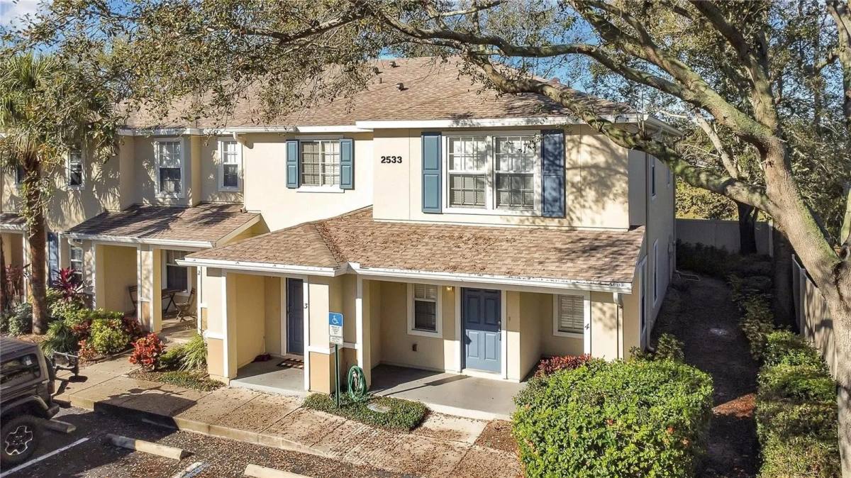 Townhouse for rent at 2533 Harn Blvd #4, Clearwater, FL 33764