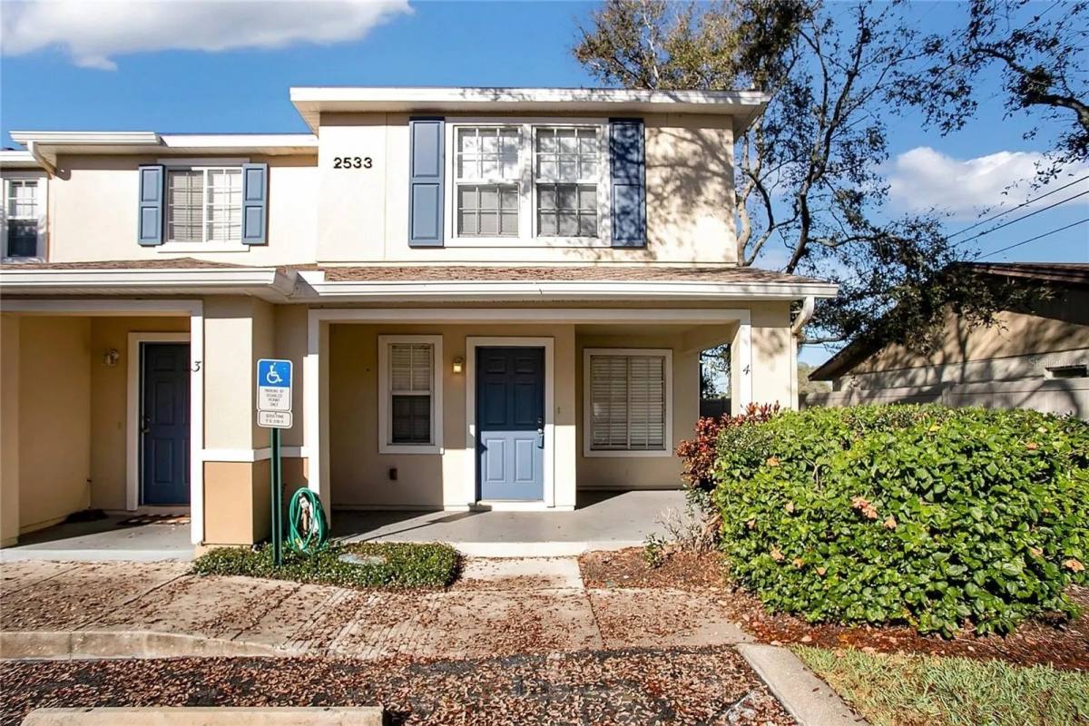 Townhouse for rent at 2533 Harn Blvd #4, Clearwater, FL 33764