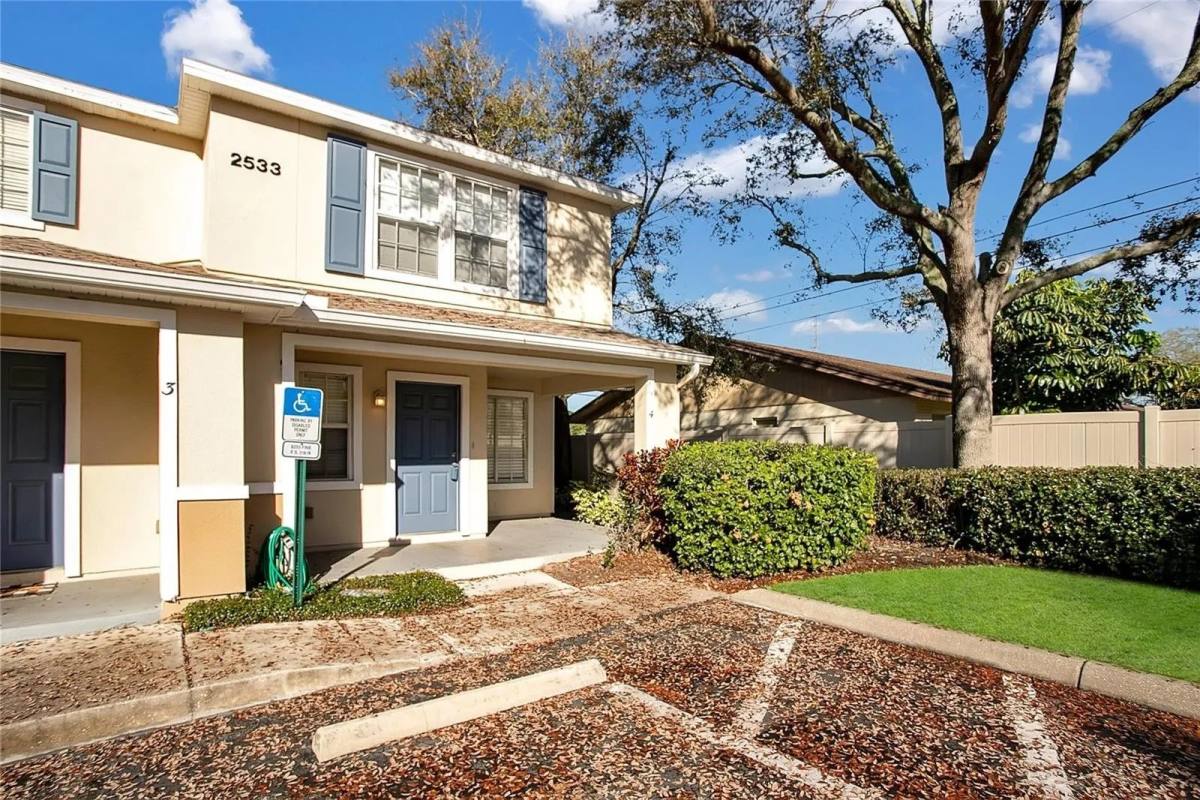 Townhouse for rent at 2533 Harn Blvd #4, Clearwater, FL 33764