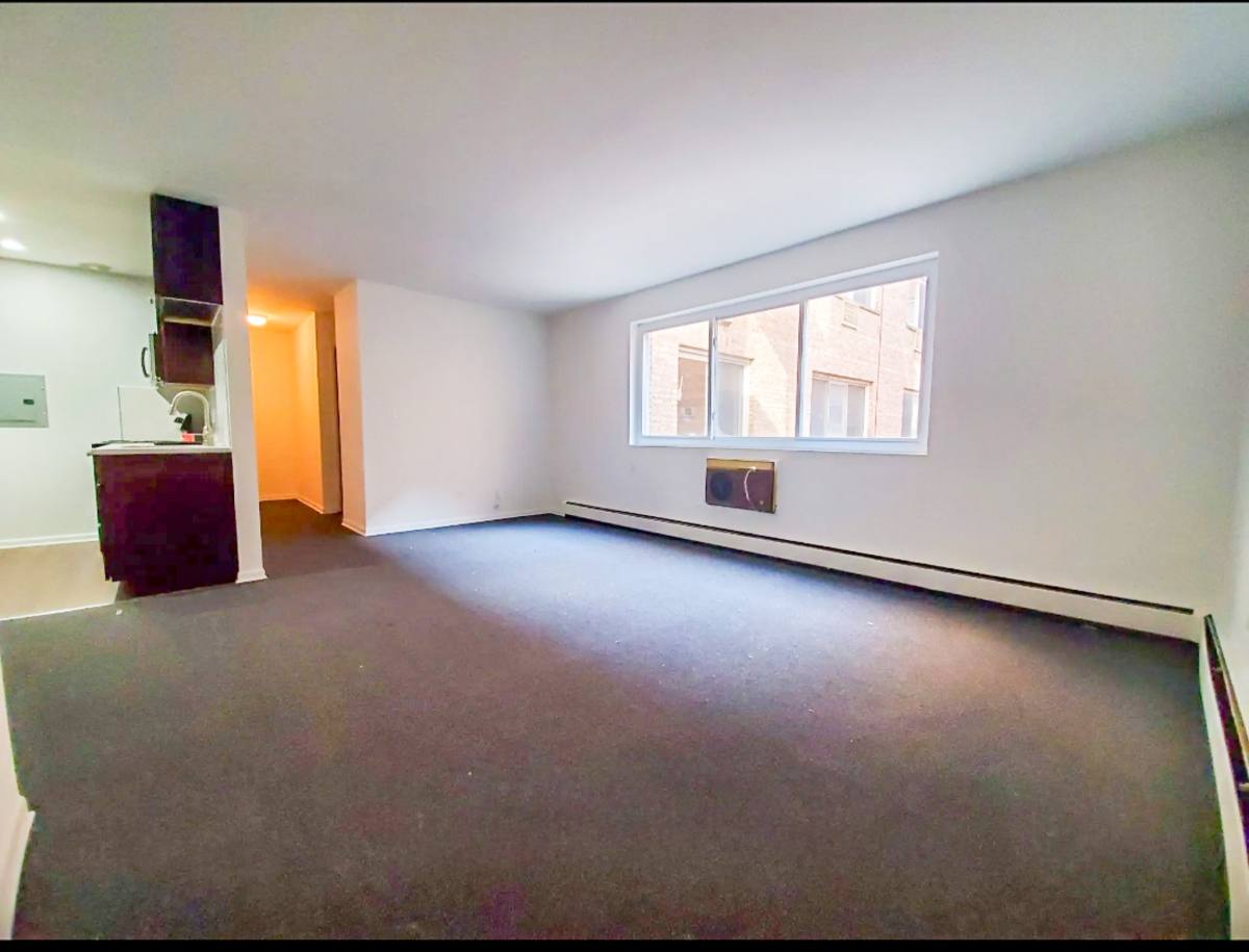 Apartment for rent at 520 Aldine #3, Chicago, IL 60657