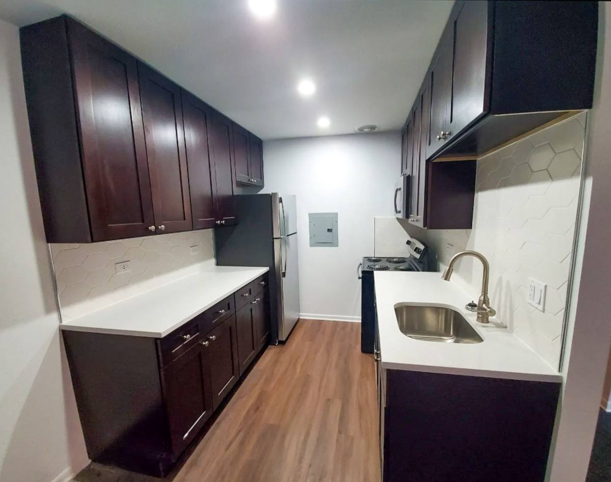 Apartment for rent at 520 Aldine #3, Chicago, IL 60657