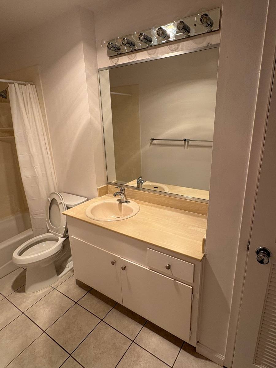 Apartment for rent at 3840 Howe St #106, Oakland, CA 94611