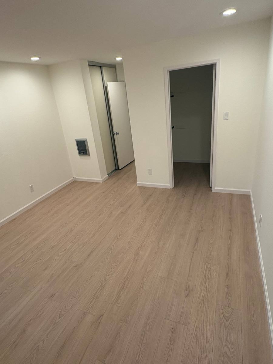 Apartment for rent at 3840 Howe St #106, Oakland, CA 94611