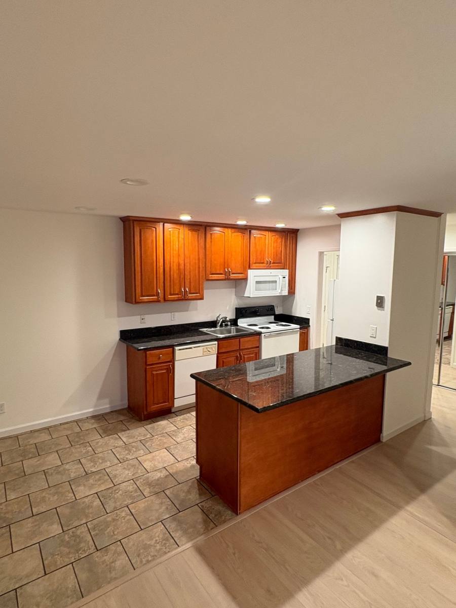 Apartment for rent at 3840 Howe St #106, Oakland, CA 94611