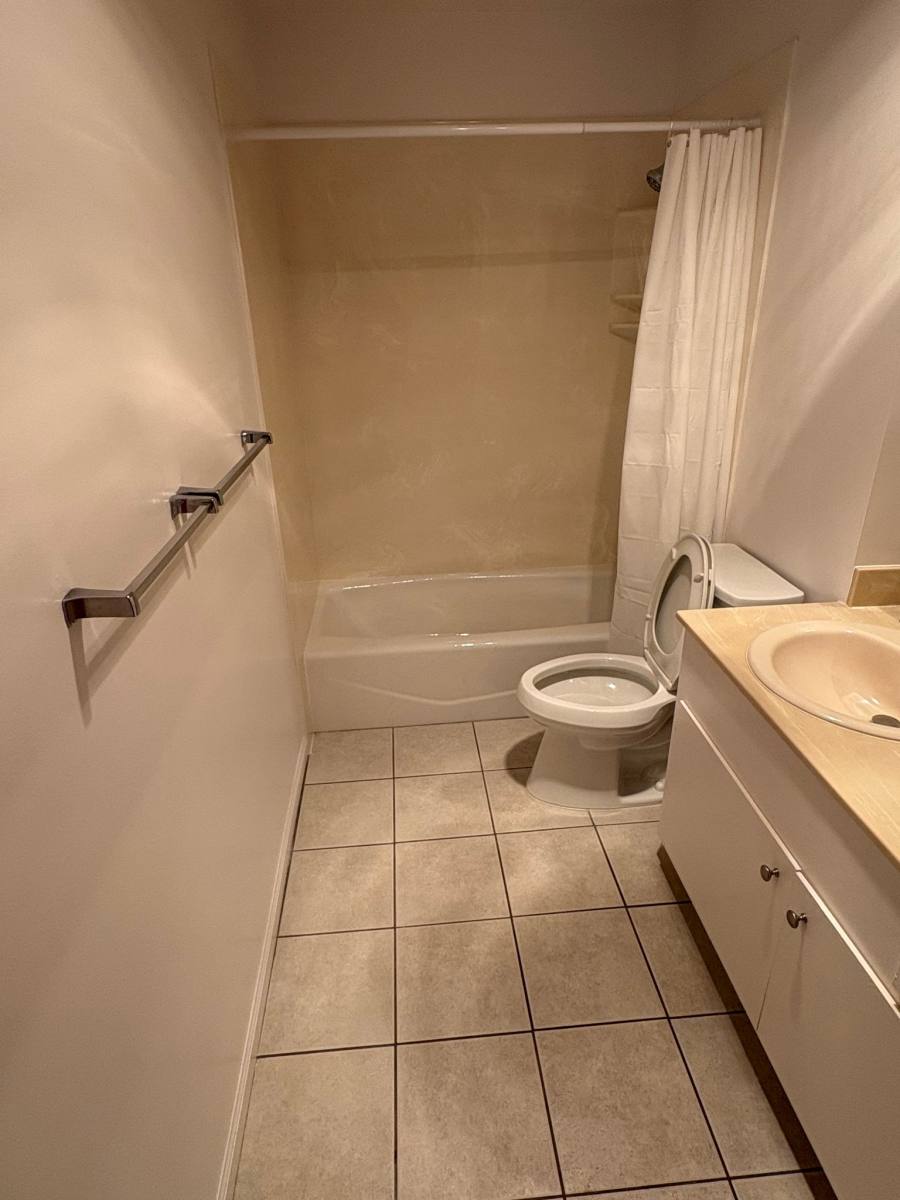 Apartment for rent at 3840 Howe St #106, Oakland, CA 94611