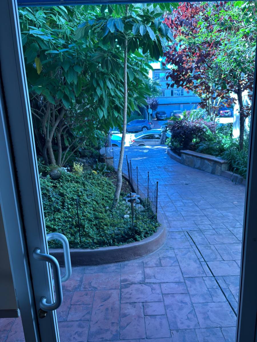 Apartment for rent at 3840 Howe St #106, Oakland, CA 94611