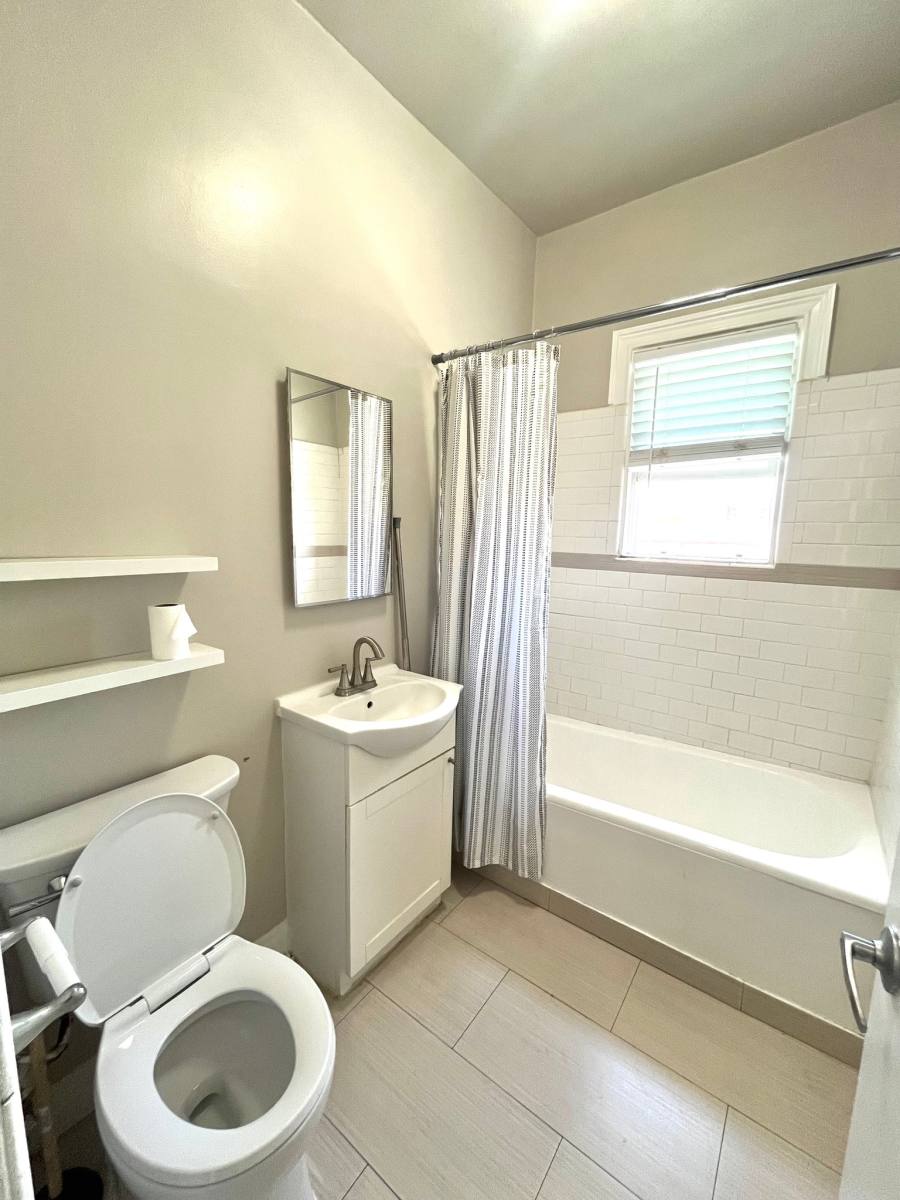 Apartment for rent at 250 S Kenmore Ave #408, Los Angeles, CA 90004