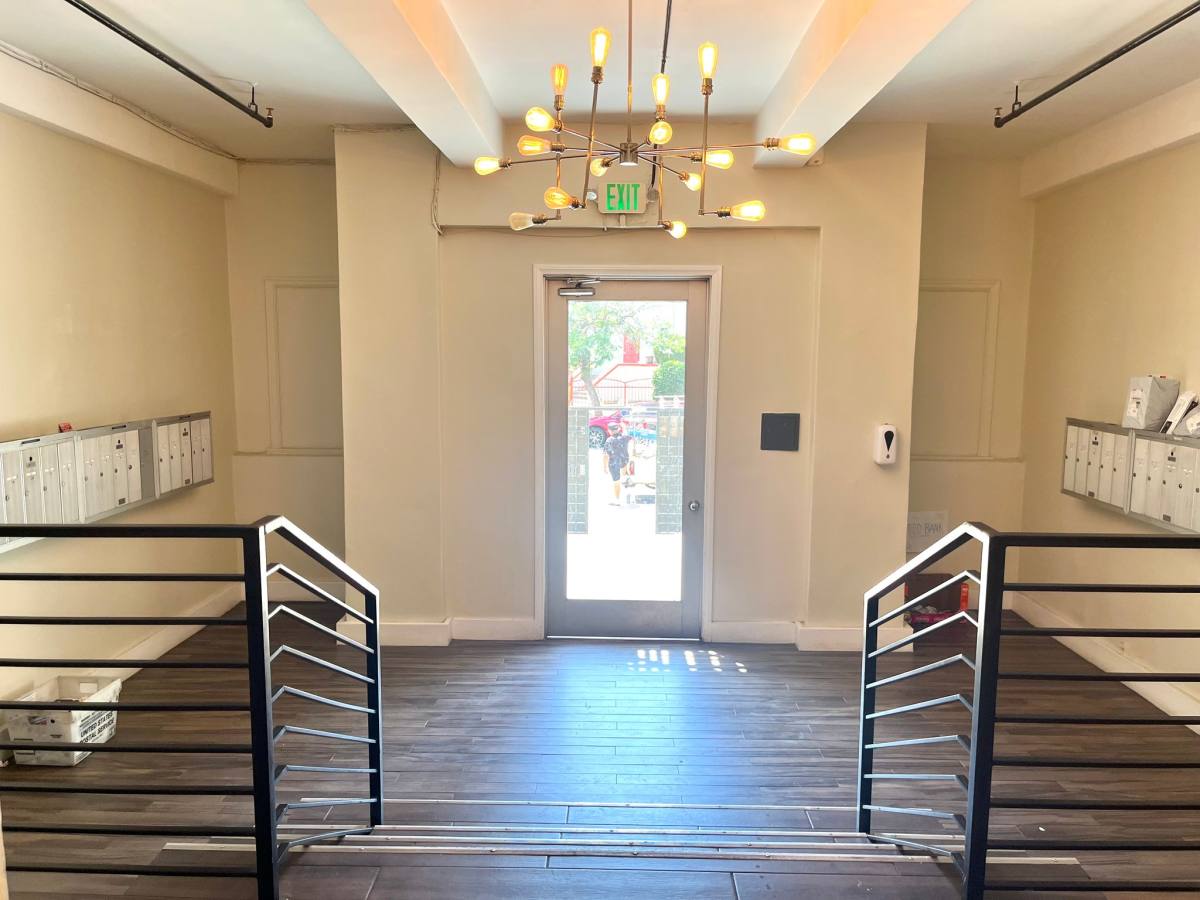 Apartment for rent at 250 S Kenmore Ave #408, Los Angeles, CA 90004