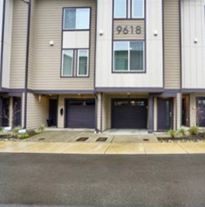 Townhouse for rent at 9618 19th Ave SE #C, Everett, WA 98208