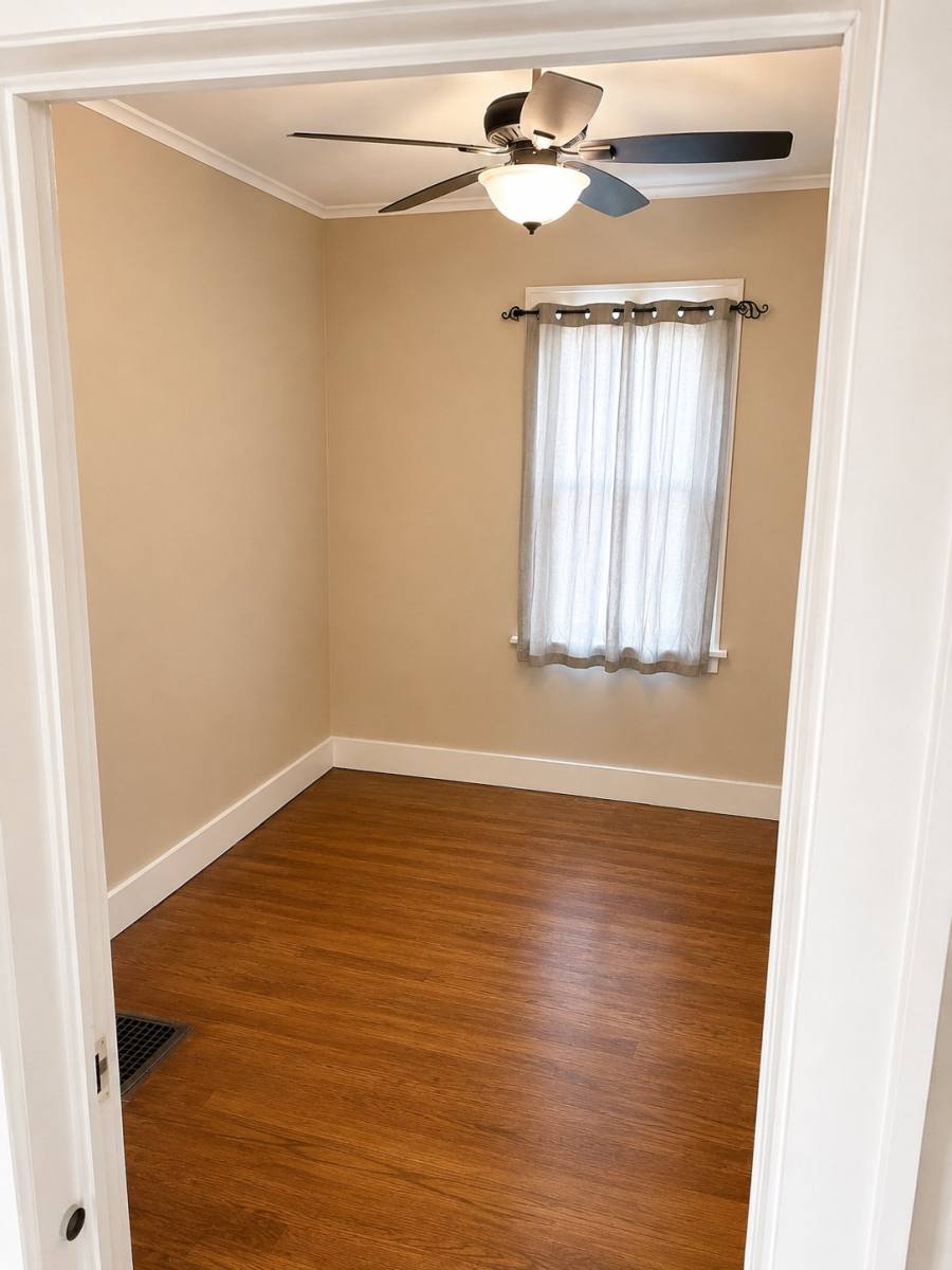House for rent at 1103 Lickliter St, Benton, IL 62812
