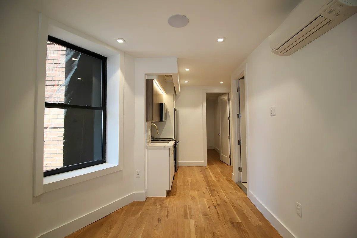 Apartment for rent at 223 E 96th St #3A, New York, NY 10128