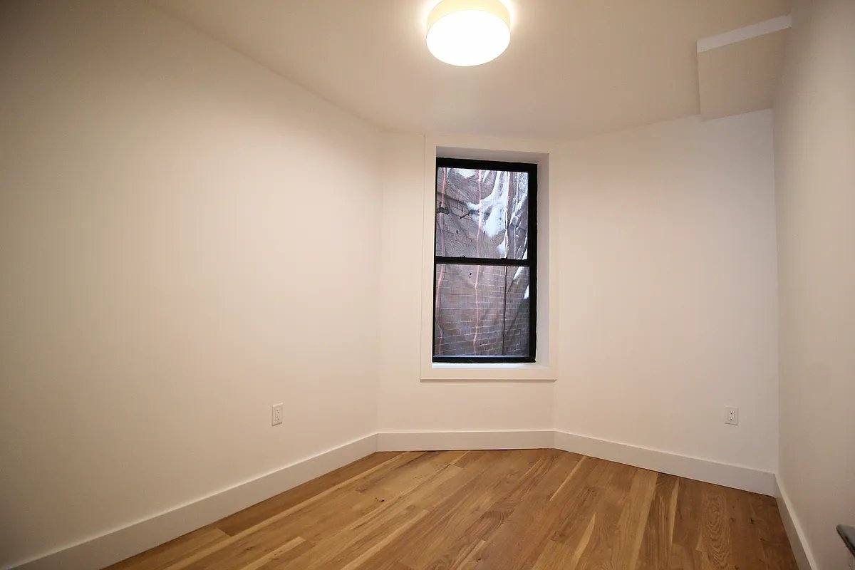 Apartment for rent at 223 E 96th St #3A, New York, NY 10128