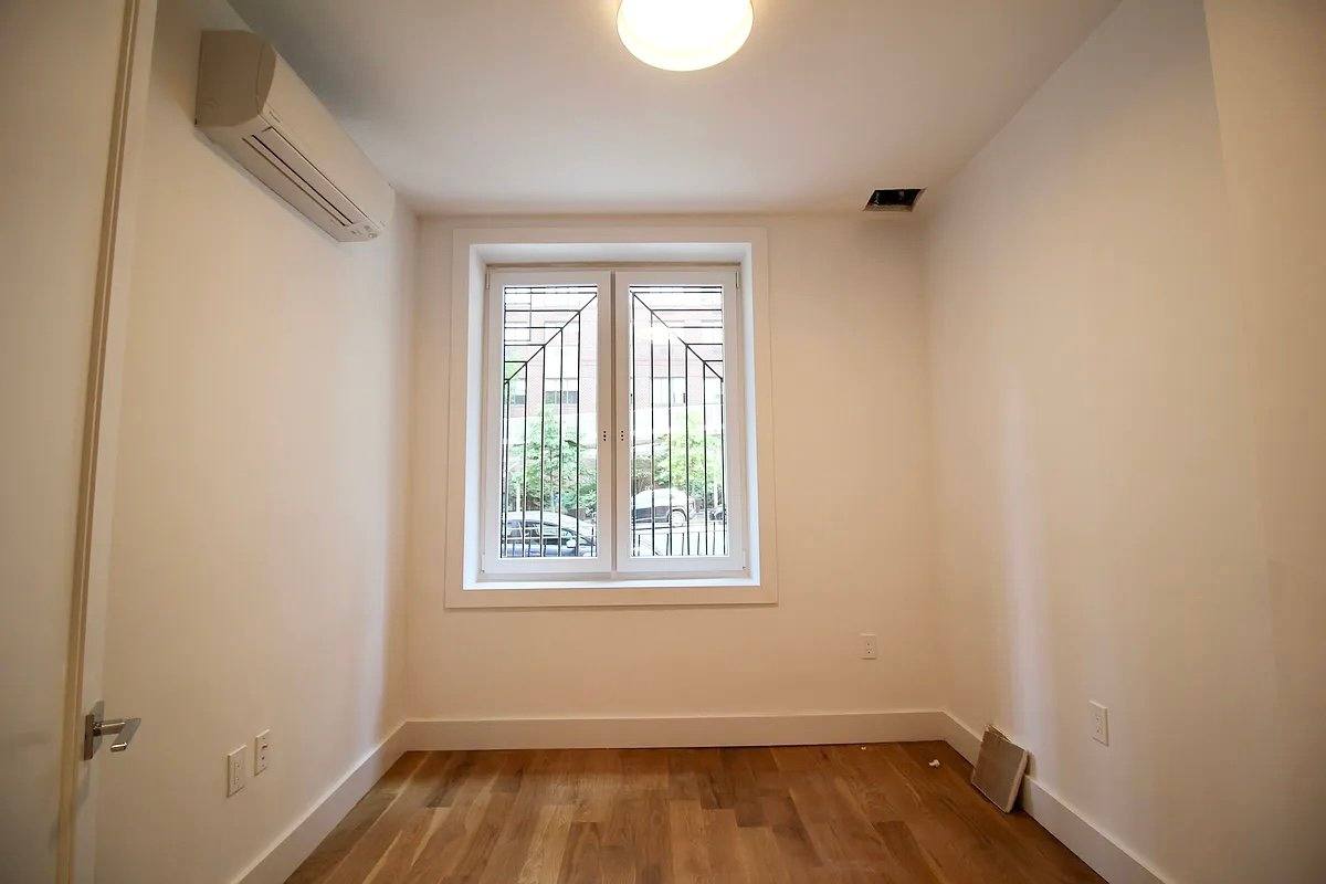 Apartment for rent at 223 E 96th St #1A, New York, NY 10128