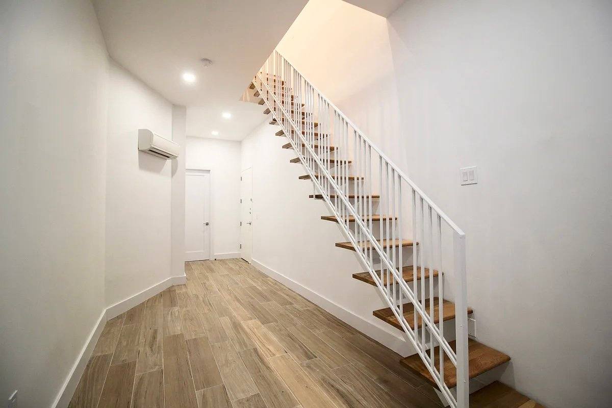 Apartment for rent at 223 E 96th St #1A, New York, NY 10128
