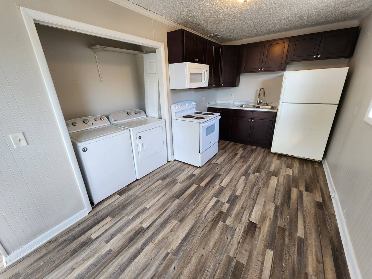 Townhouse for rent at 1409 Douglas Ave, Nashville, TN 37206