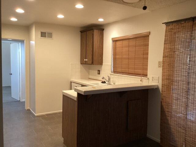 House for rent at 42935 15th St W #6, Lancaster, CA 93534