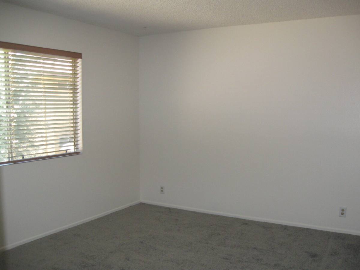 House for rent at 42935 15th St W #6, Lancaster, CA 93534