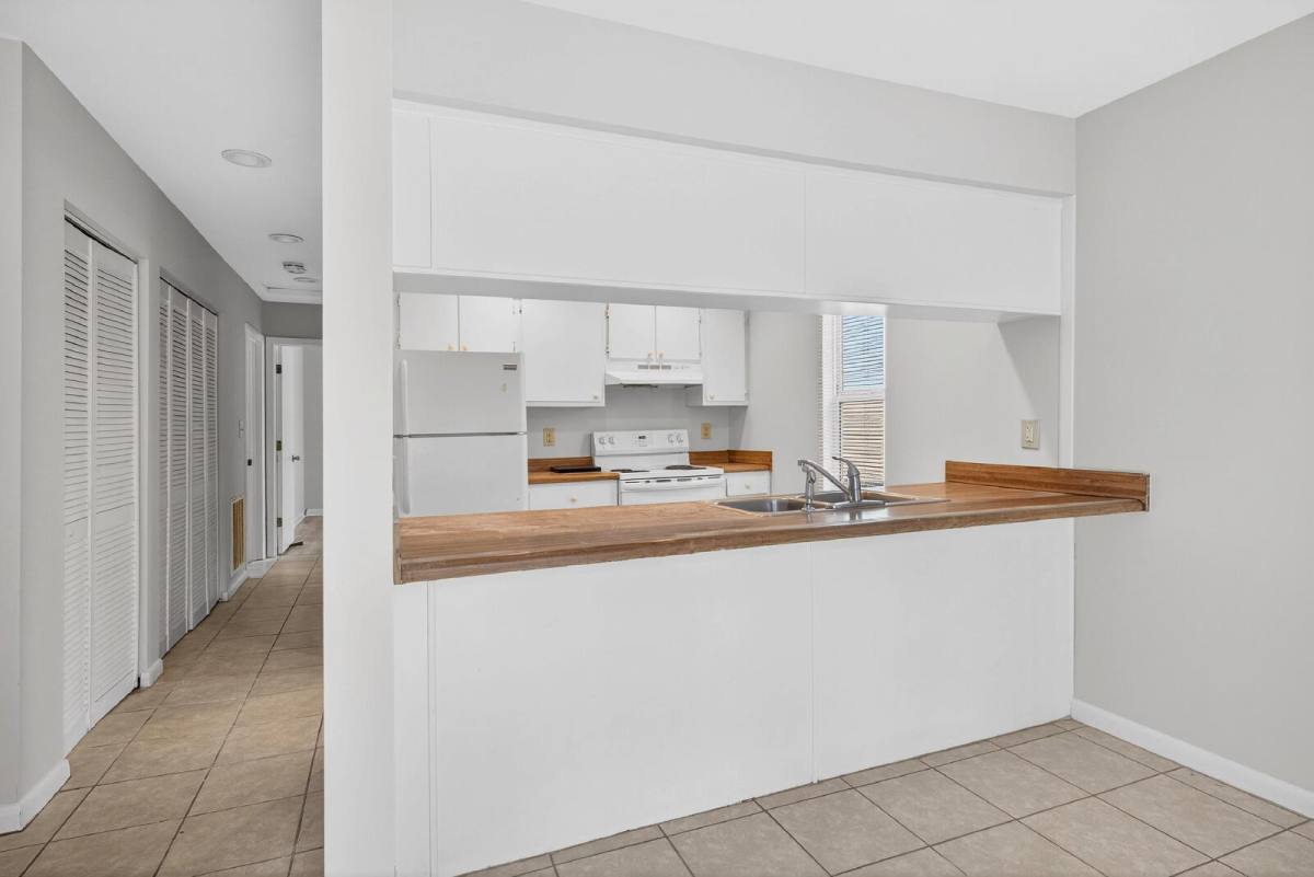 Townhouse for rent at 5367 Wayne St #B, Raleigh, NC 27606