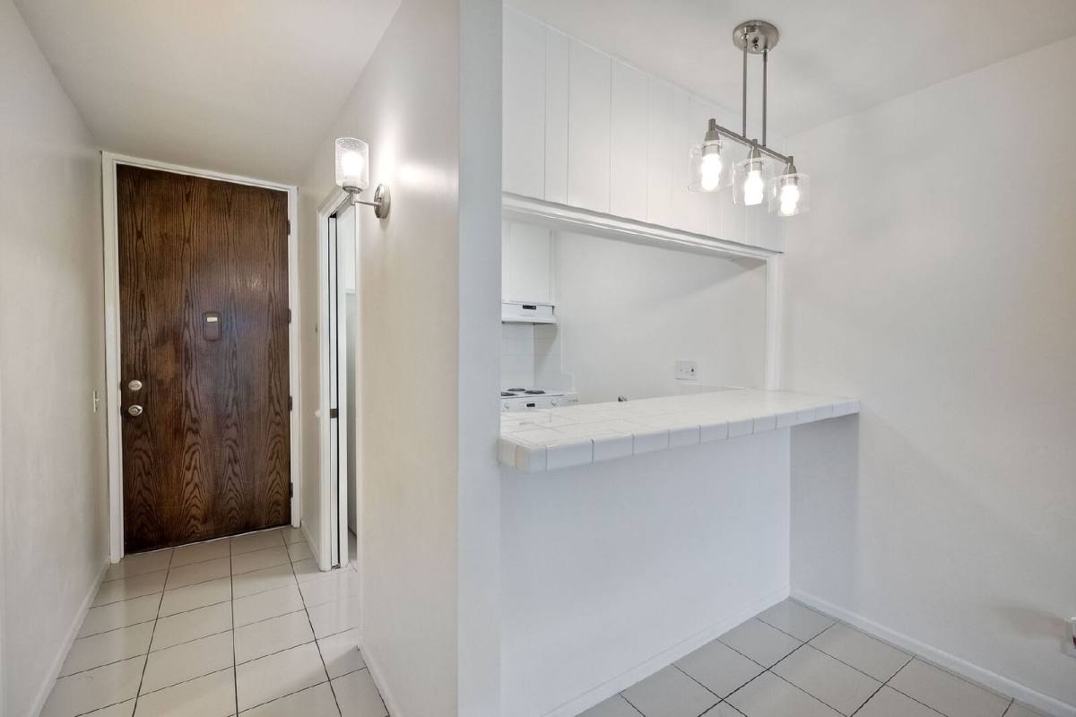 Apartment for rent at 6202 Friars Rd #305, San Diego, CA 92108