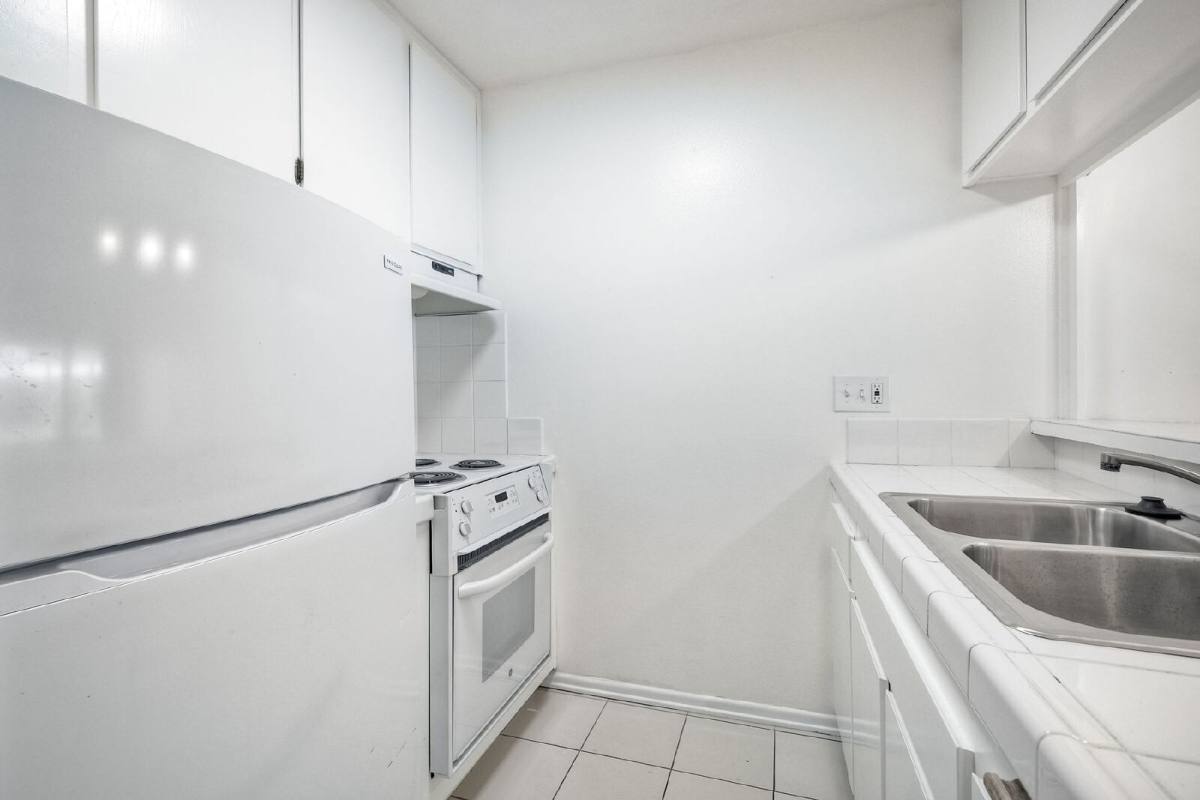 Apartment for rent at 6202 Friars Rd #305, San Diego, CA 92108