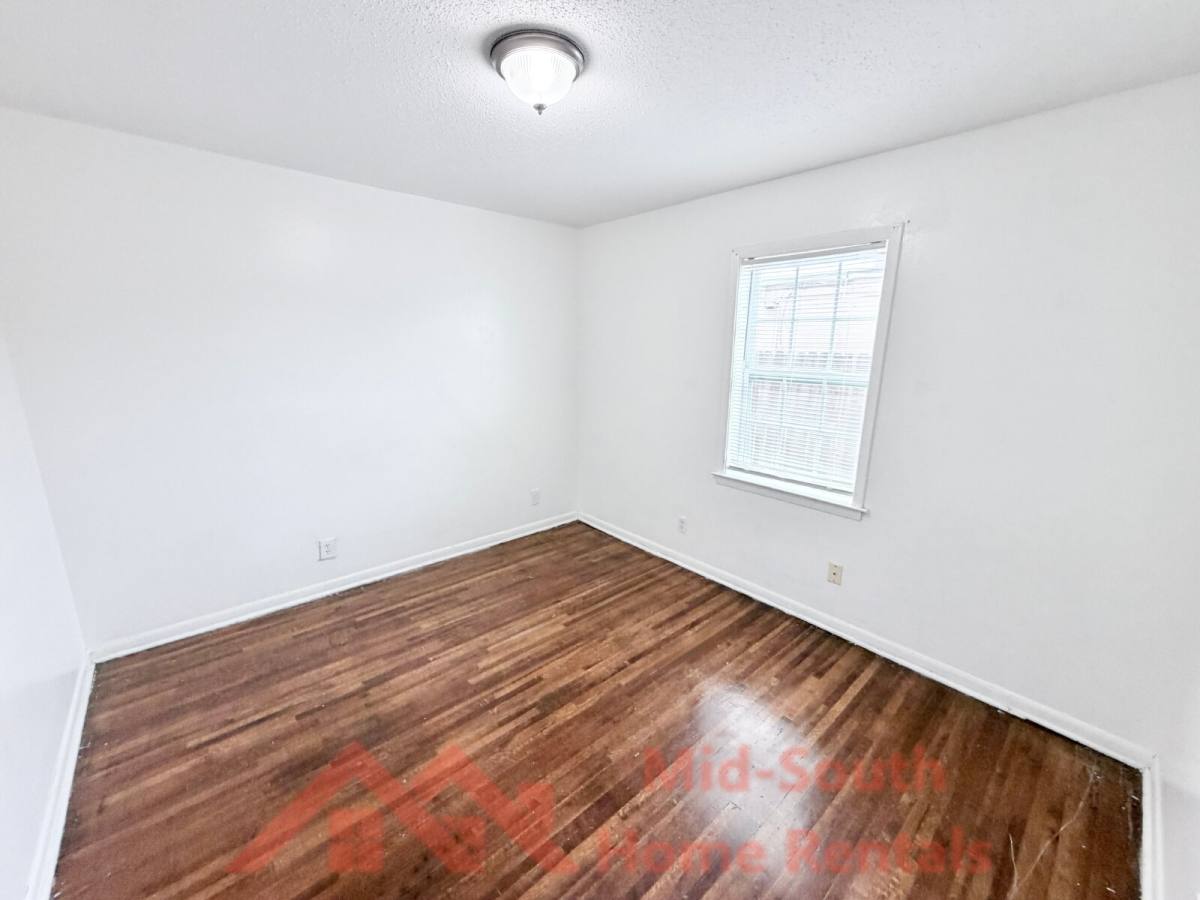 Apartment for rent at 3969 Southlawn Ave #1, Memphis, TN 38111