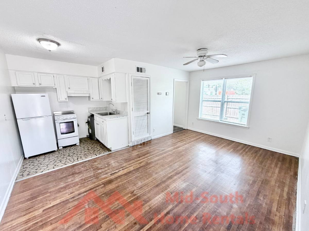 Apartment for rent at 3969 Southlawn Ave #1, Memphis, TN 38111