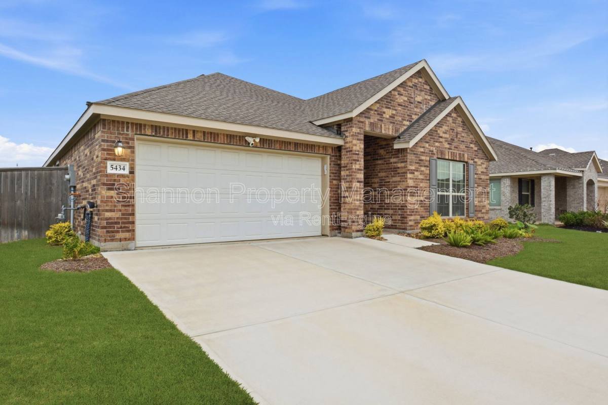 House for rent at 5434 Still Meadow Lane, Richmond, TX 77469