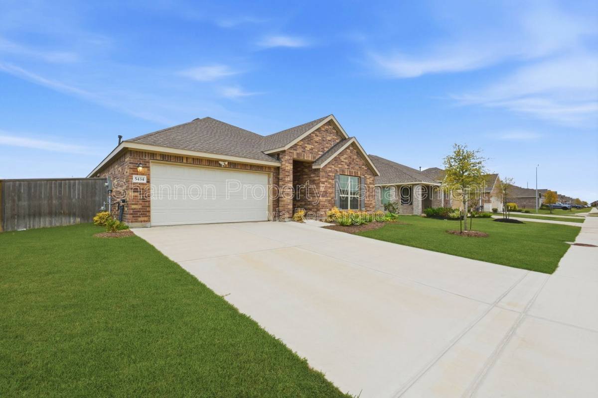 House for rent at 5434 Still Meadow Lane, Richmond, TX 77469