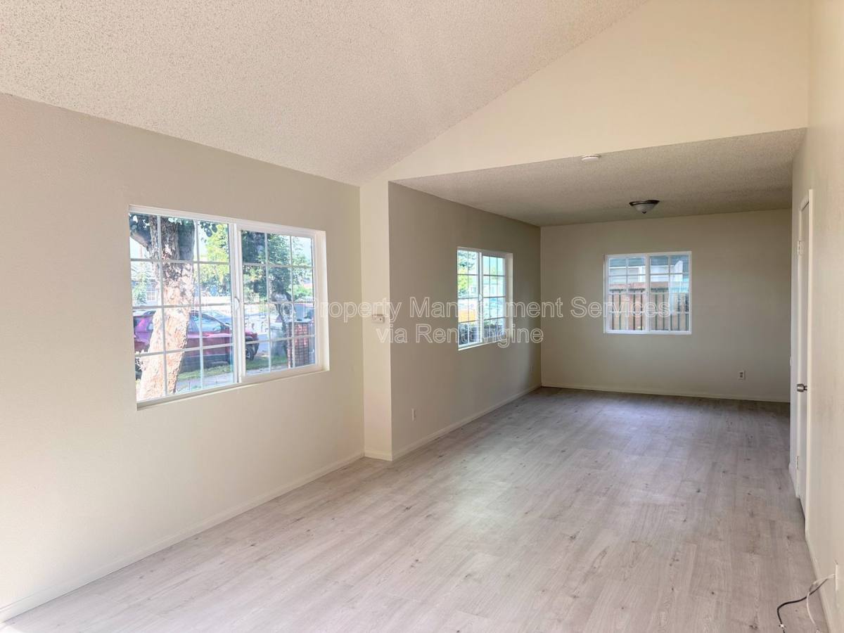Apartment for rent at 11140 Duncan Ave #A, Lynwood, CA 90262